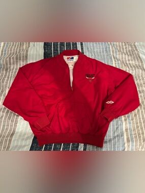 Swingster Chicago Bulls Red Mesh-Lined Half-Zip Jacket
